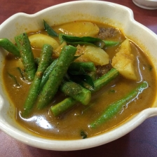 【康乐花园】素食咖喱羊肉饭